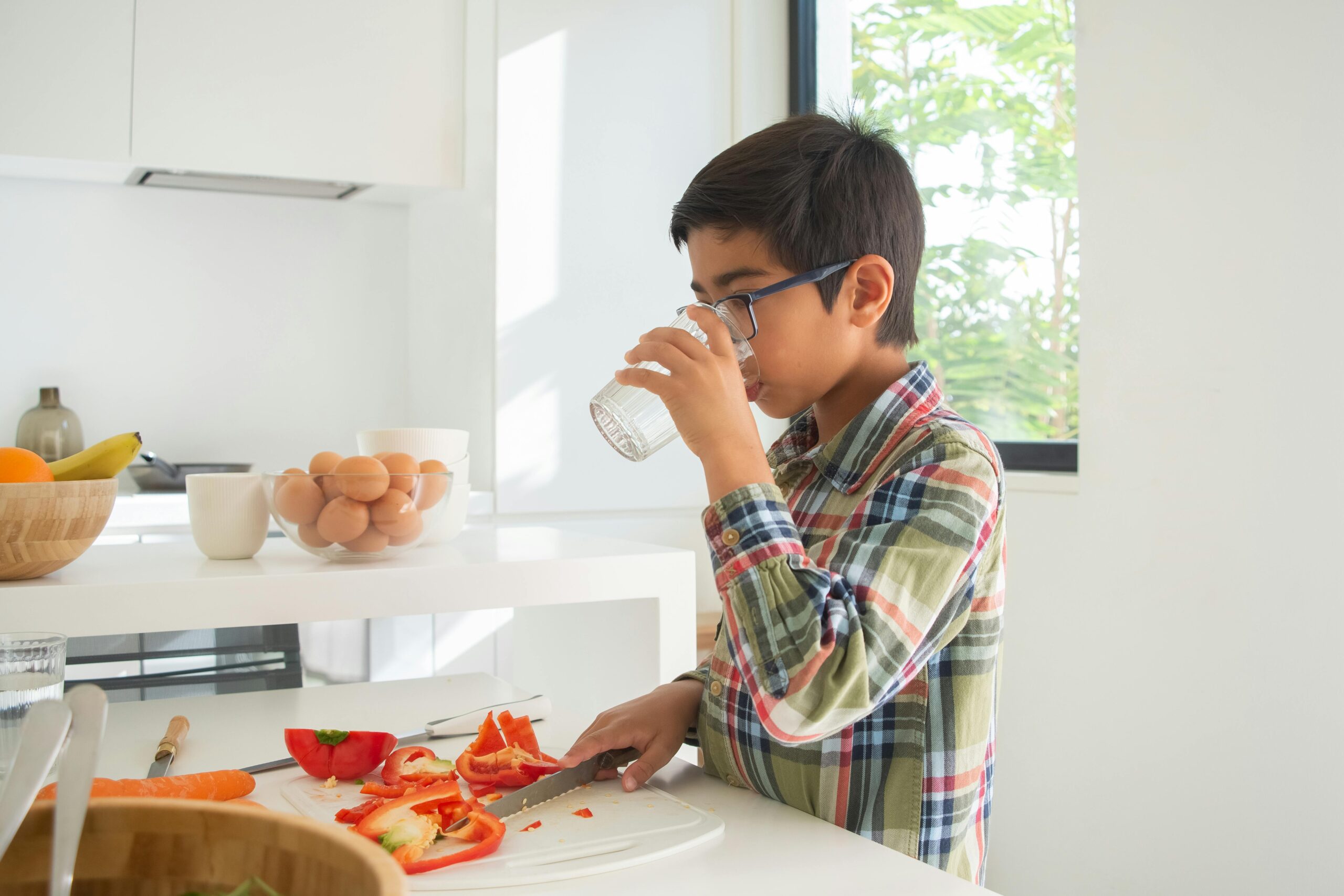 kid drinking water